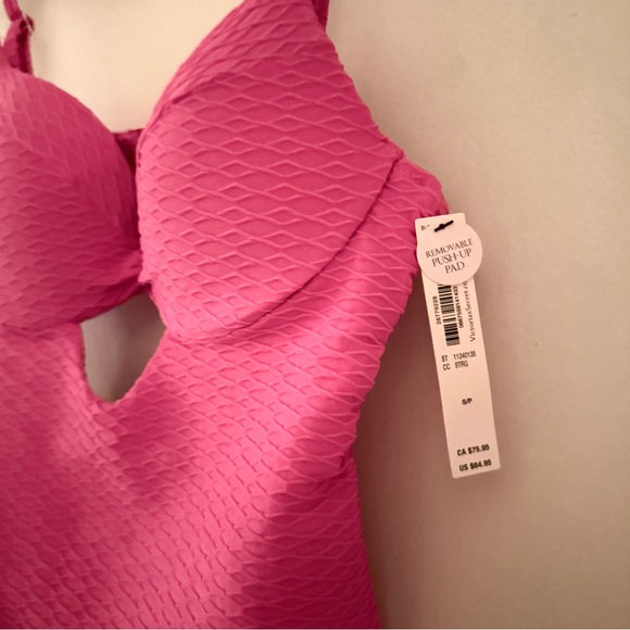 Victoria’s Secret Swim The Twist Removable Push-Up One-Piece Swimsuit S - Picture 2 of 7